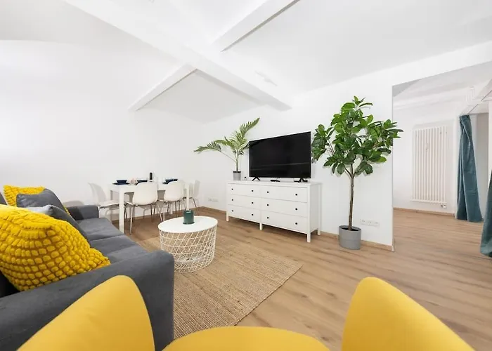Terrassen-Wohnung Am Goerlitzer Park In Kreuzberg